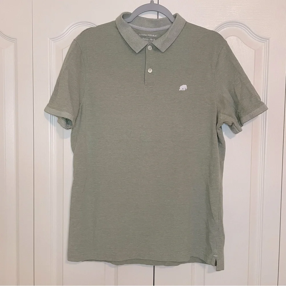 ⭐️ 5/$25 Banana Republic polo shirt